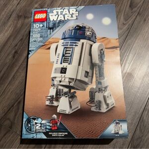 LEGO Star Wars R2-D2 Building Set. Item # 75379